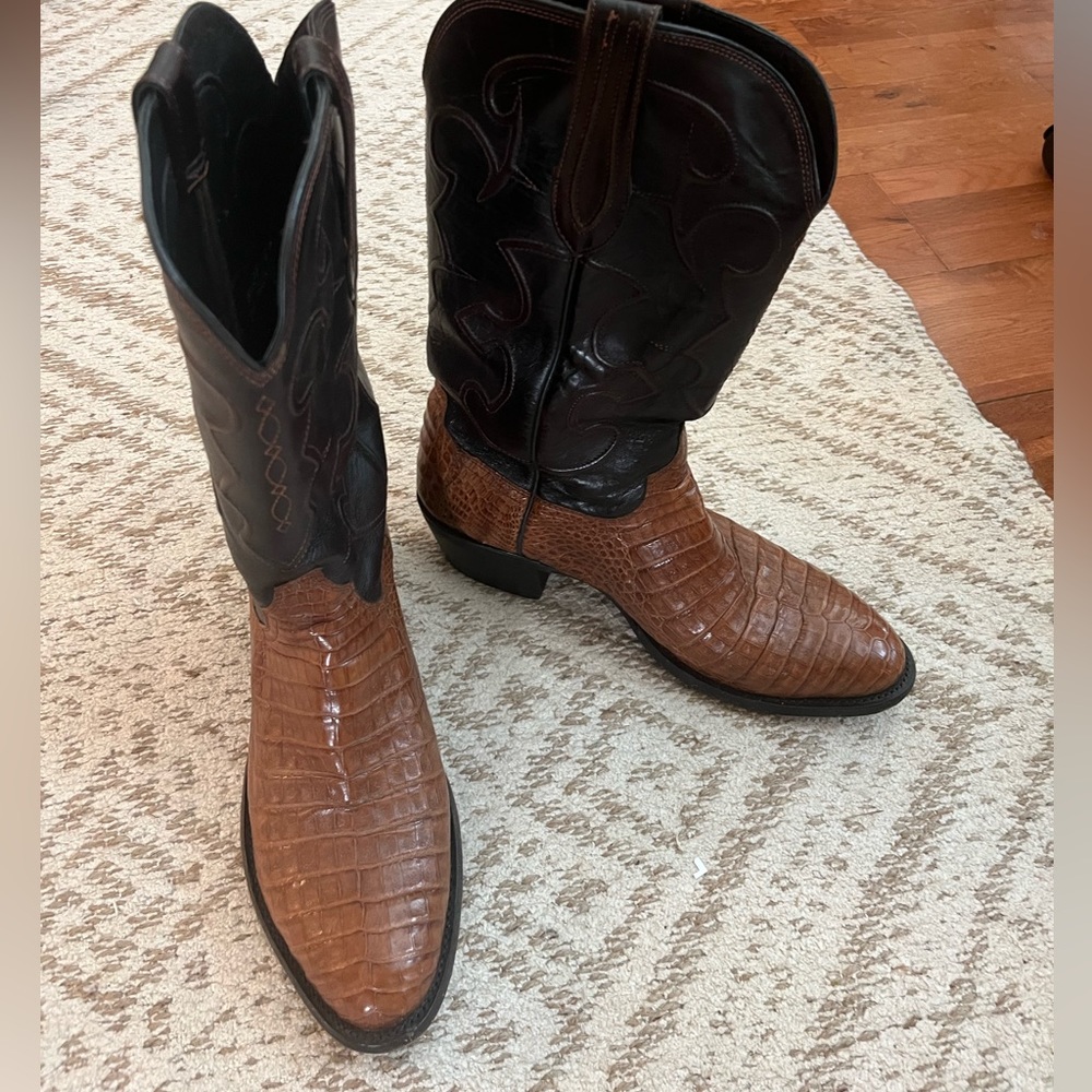 Lucchese Men’s Leather Cowboy Boots